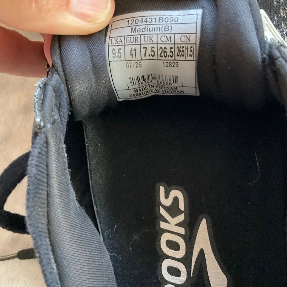 Brooks‎ Adrenaline 25 GTS Running Shoes Mens 9.5 Black White Athletic Sneakers